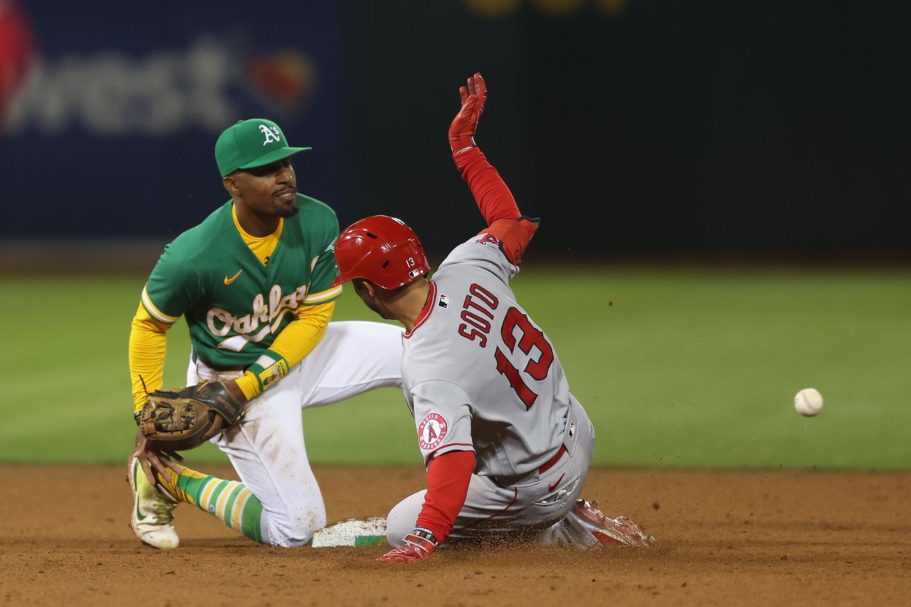 Los Angeles Angels v Oakland Athletics