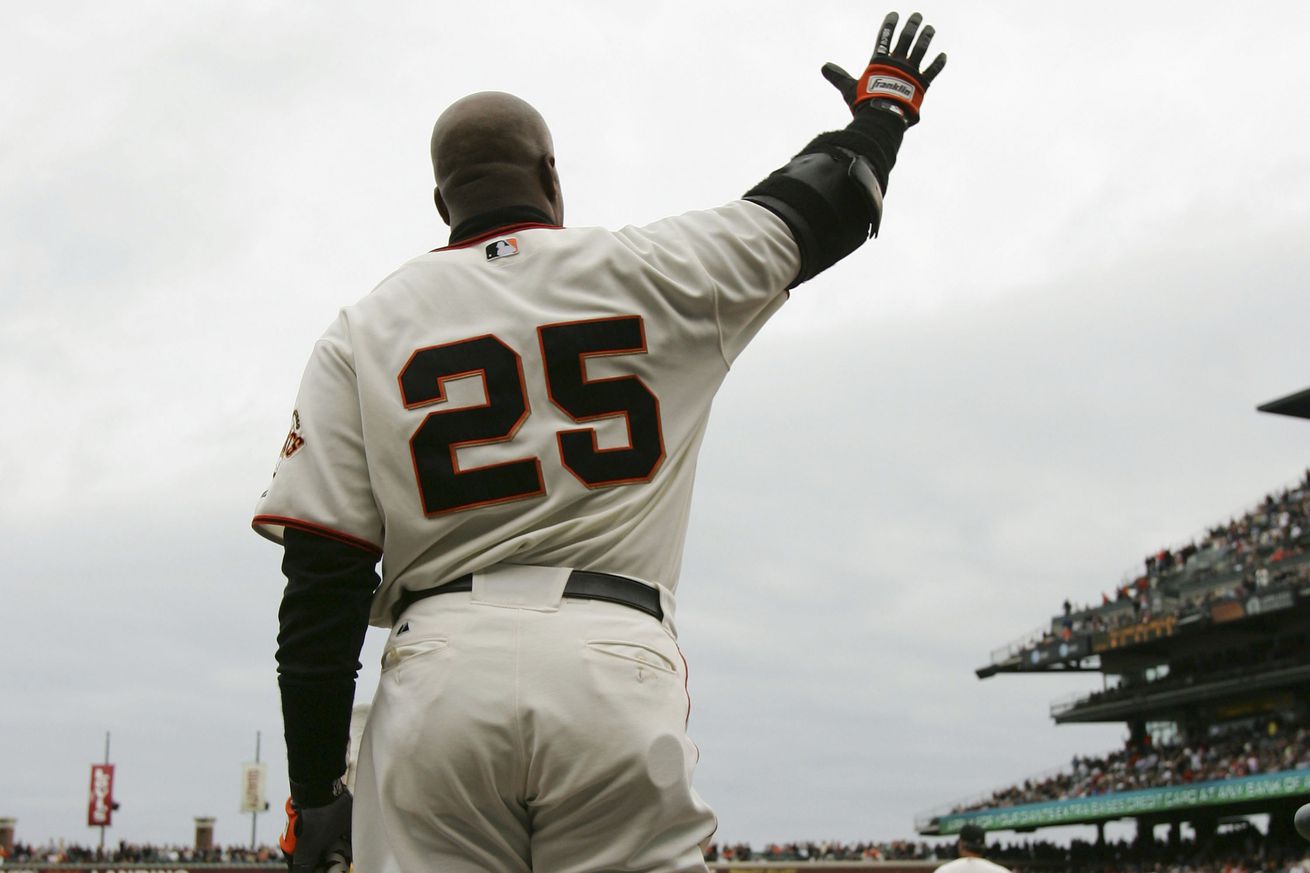 View from behind of Barry Bonds waving to the crowd