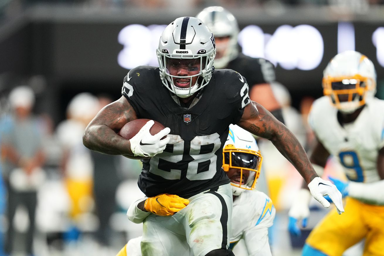 Los Angeles Chargers v Las Vegas Raiders