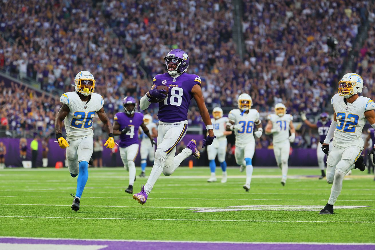 Los Angeles Chargers v Minnesota Vikings