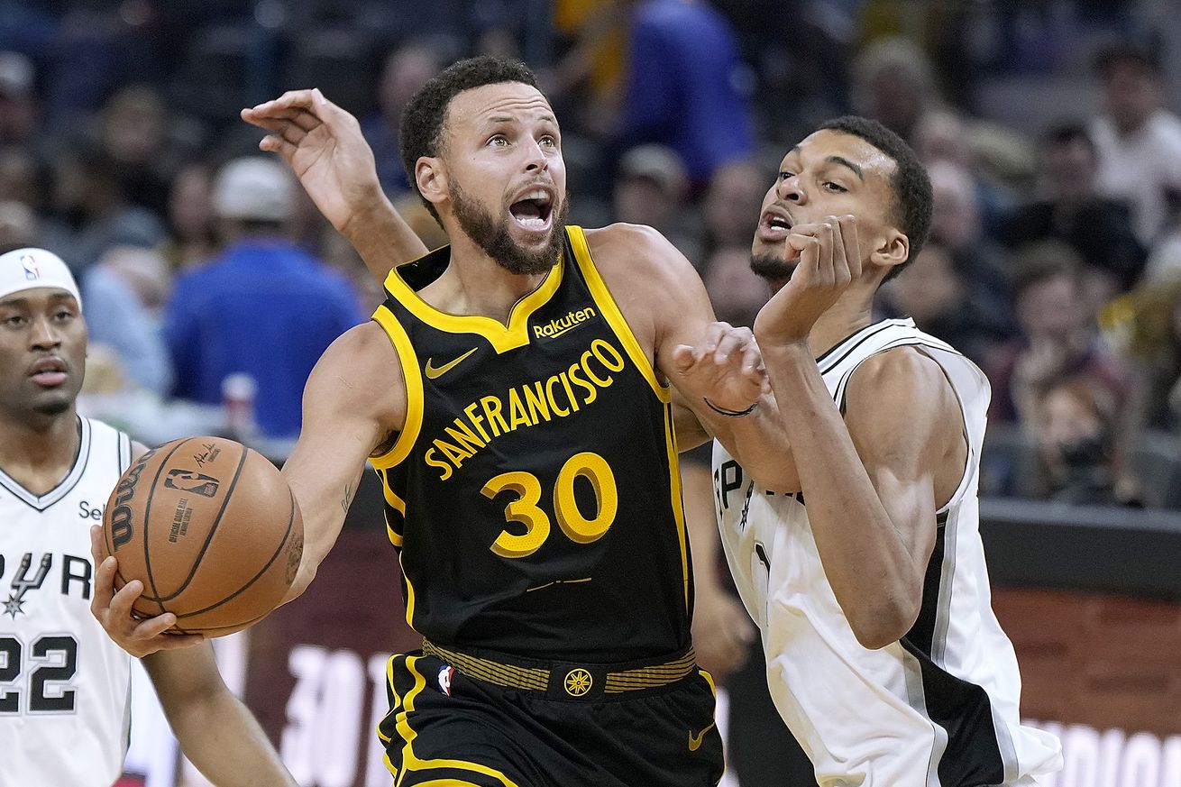 San Antonio Spurs v Golden State Warriors