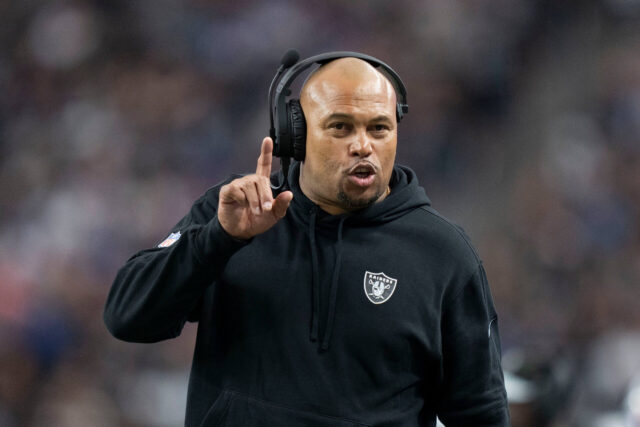 November 5, 2023; Paradise, Nevada, USA; Las Vegas Raiders interim head coach Antonio Pierce signals against the New York Giants during the second quarter at Allegiant Stadium. Mandatory Credit: Kyle Terada-USA TODAY Sports Antonio Pierce, Raiders