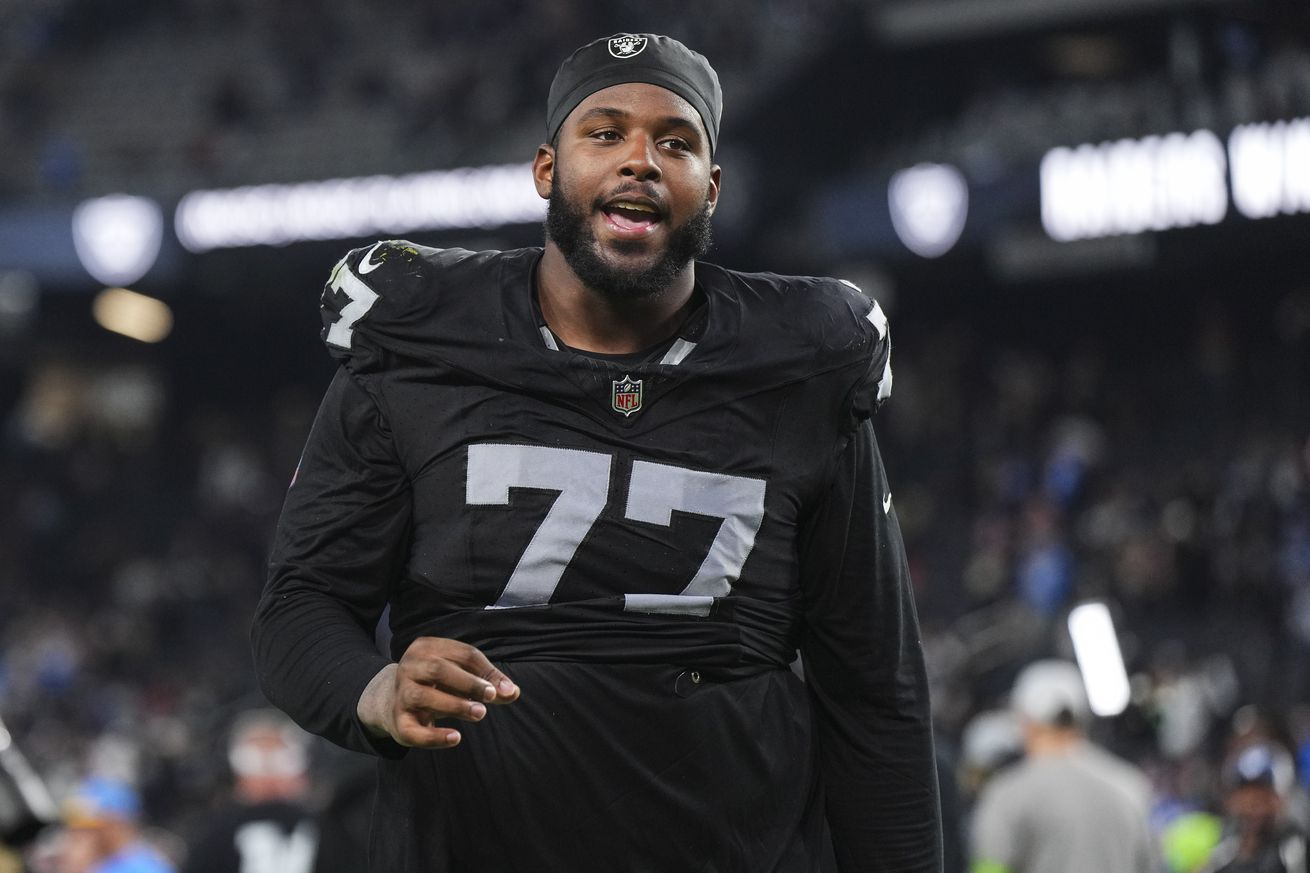 Los Angeles Chargers v Las Vegas Raiders