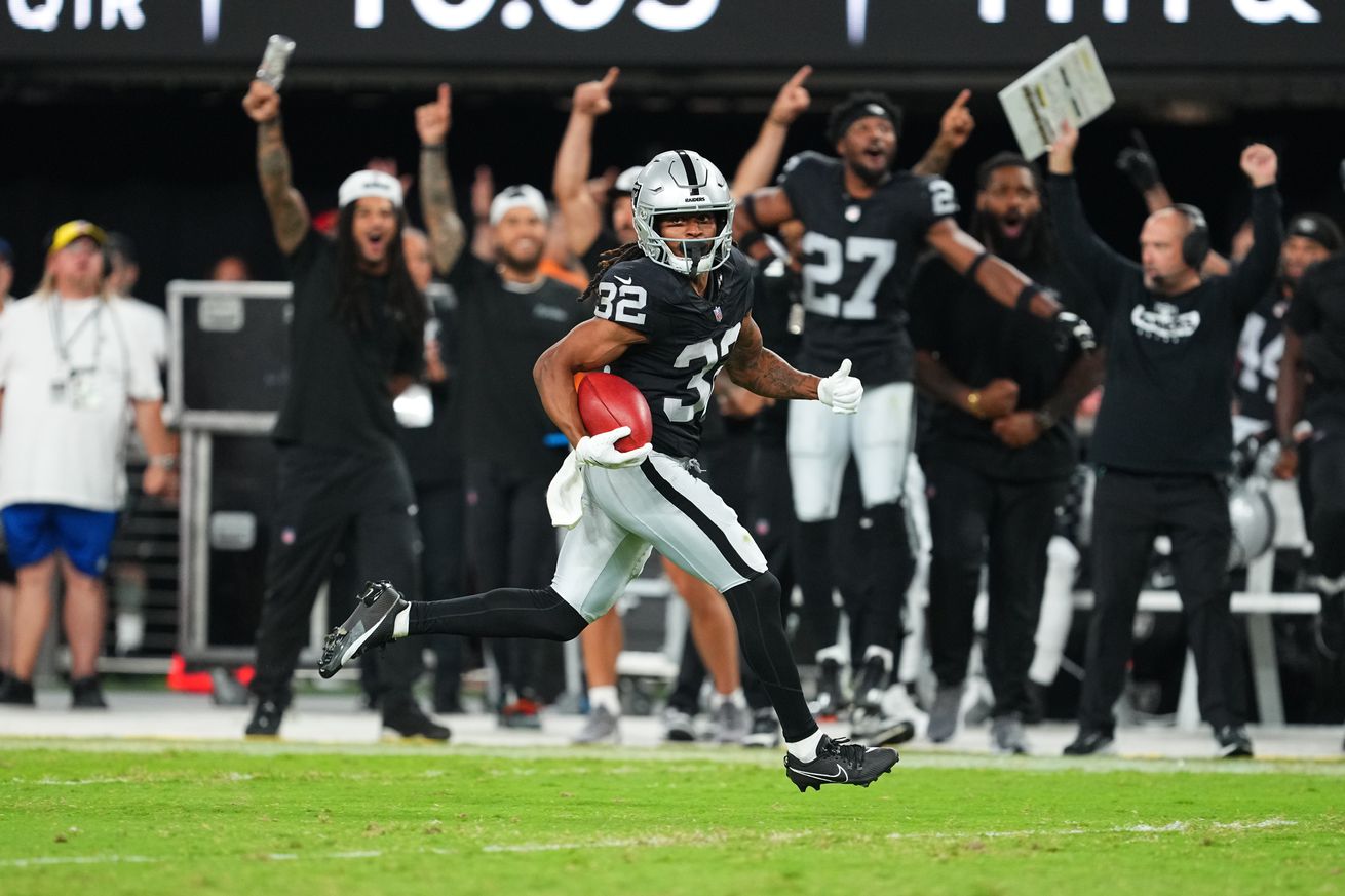 San Francisco 49ers v Las Vegas Raiders