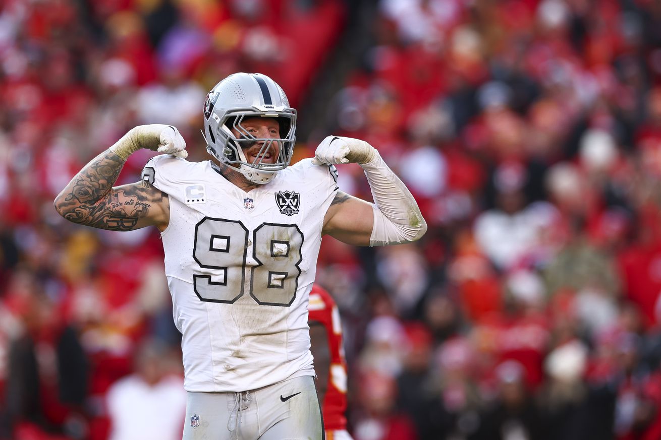Las Vegas Raiders v Kansas City Chiefs