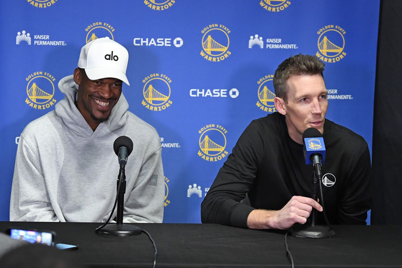 Golden State Warriors v Los Angeles Lakers