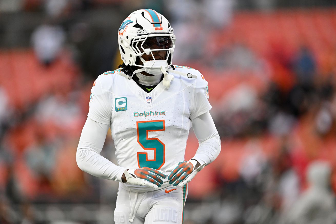 Miami Dolphins v Cleveland Browns