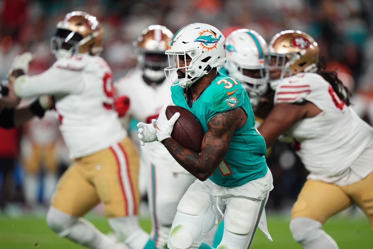 NFL: San Francisco 49ers at Miami Dolphins