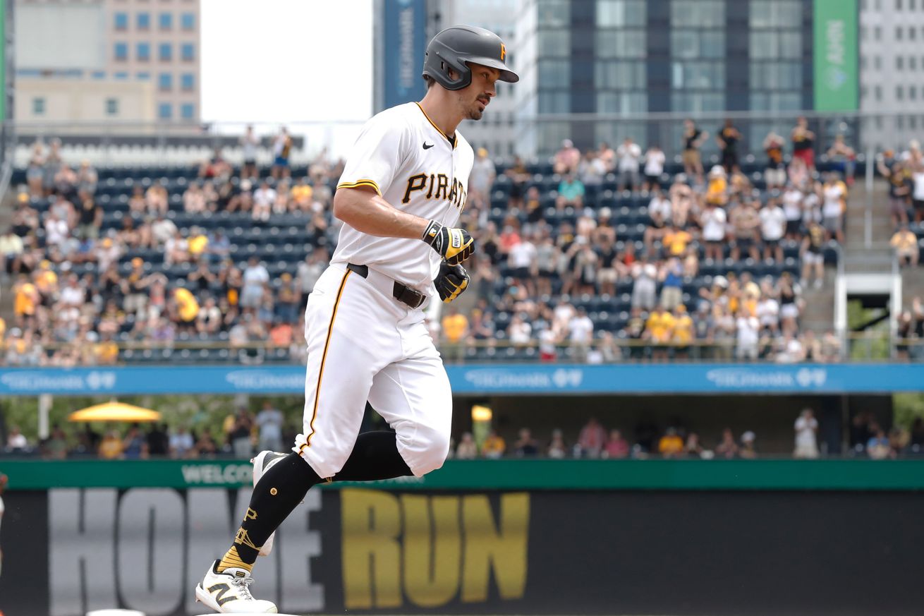 Bryan Reynolds MLB: San Francisco Giants at Pittsburgh Pirates